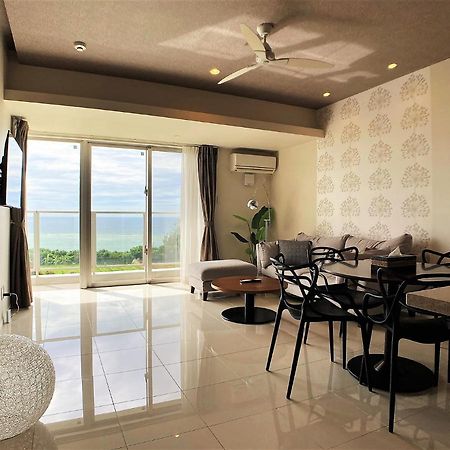 Appartement 真栄田グランブルー403 ~ Maeda Grand Blue 403 ~ à Onna Extérieur photo